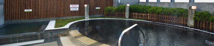 源泉掛け流しの露天風呂